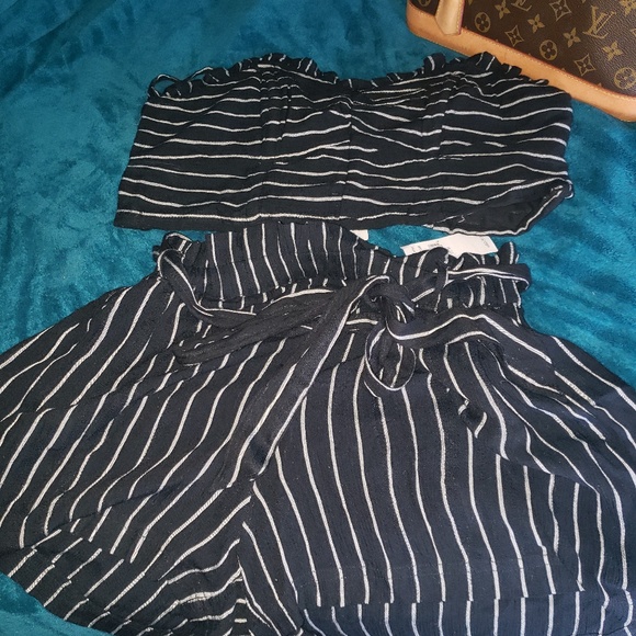 American Eagle Outfitters Other - American eagle crop top set new